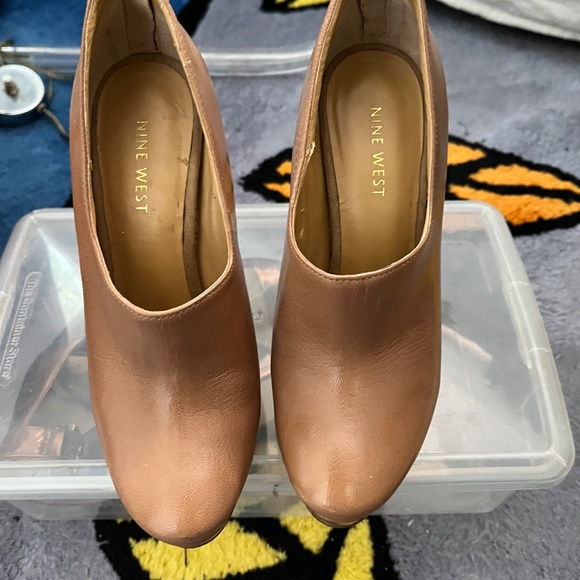 Nine West Caramel high heels booties-5” heel - Picture 2 of 5
